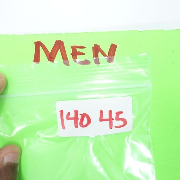 Puma T-Shirt Men's Medium Black Logo Graphic Crew Neck Short Sleeve Pullover - Picture 6 of 6